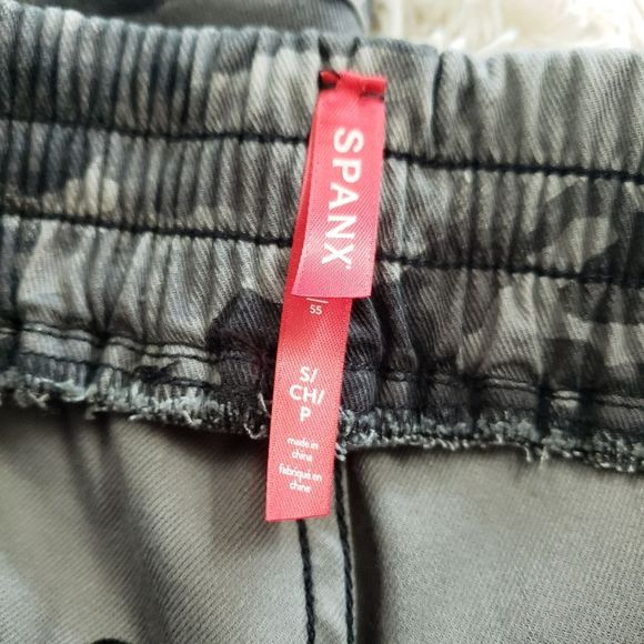 SPANX Camo Stretch twill cargo jogger size small - Picture 7 of 16